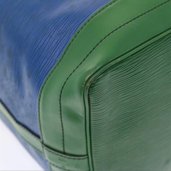 LOUIS VUITTON Epi Tricolor Shoulder Bag - Picture 10 of 14